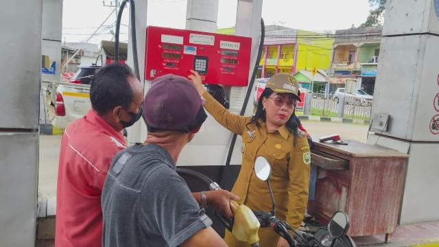 Warga Antre di SPBU, Susana: Pastikan Stok BBM Aman