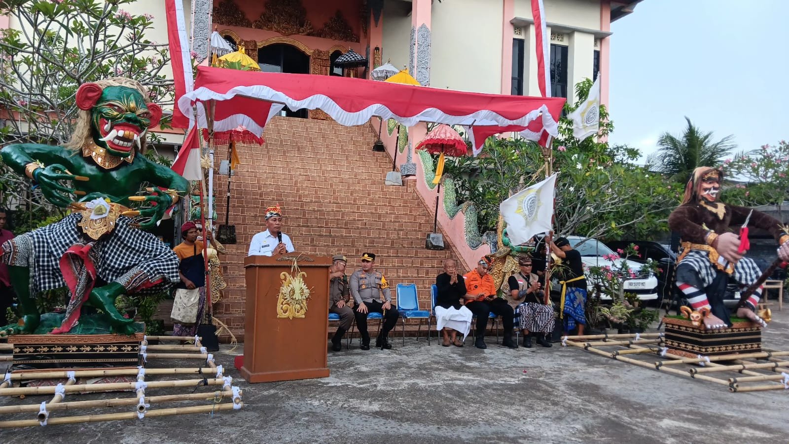 Umat Hindu Pawai Ogoh-ogoh Sambut Hari Raya Nyepi 1948