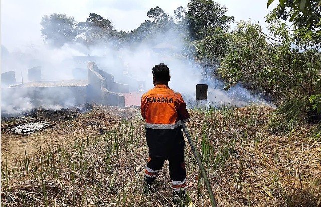 Potensi Karhutla di Kalbar Masih Tinggi, Kuburan Ikut Terbakar