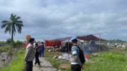 Warga Tionghoa Ritual Cheng Beng Do'akan Leluhur