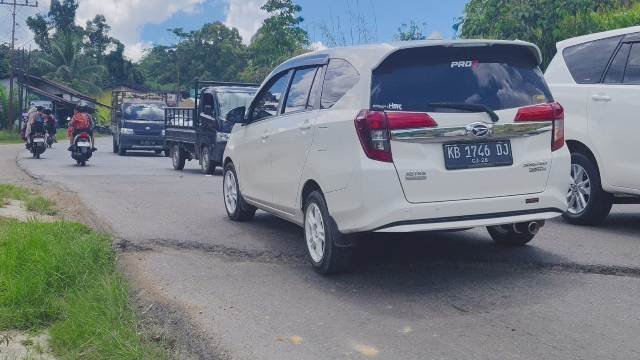 Jalan Nasional di Sanggau Membahayakan