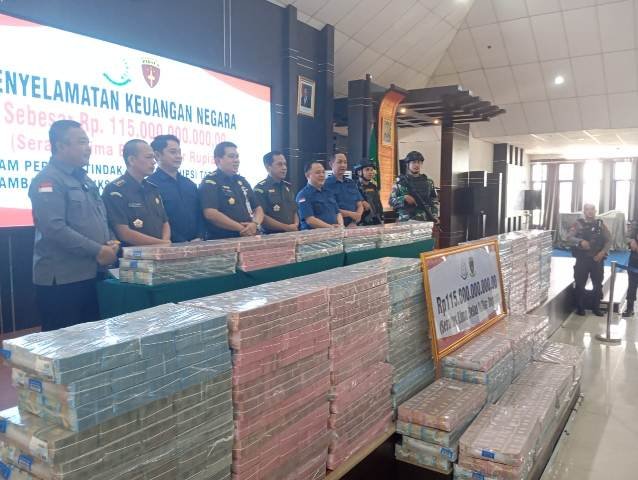 Kejati Kalbar Amankan Rp115 Miliar dari Korupsi Bauksit