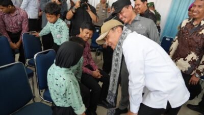 Sekolah Rakyat Dibiayai dari Rakyat. Menkopolkam: Belajar Sungguh-sungguh