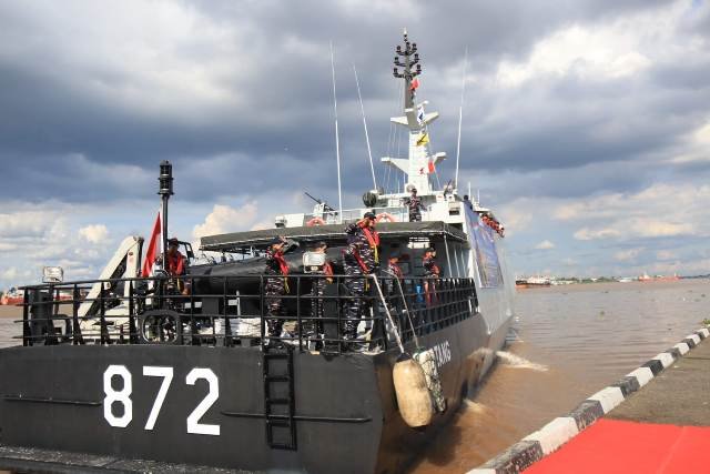 Ekspedisi Rupiah Bawa Rp15 Miliar ke Lima Pulau di Kalbar