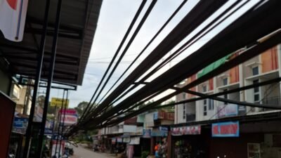 Kabel Diduga Milik Telkom Ancam Keselamatan Warga