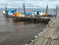Kapal Klotok Mogok Akibat Solar Tembus Rp17 Ribu