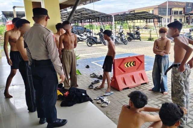 Saling Tantang di Medsos, 22 Remaja Bawa Sajam Hendak Tawuran