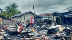 Teriakan Warga Rumah Kebakaran Saat Anak Kuliah Daring
