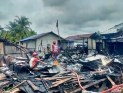Teriakan Warga Rumah Kebakaran Saat Anak Kuliah Daring