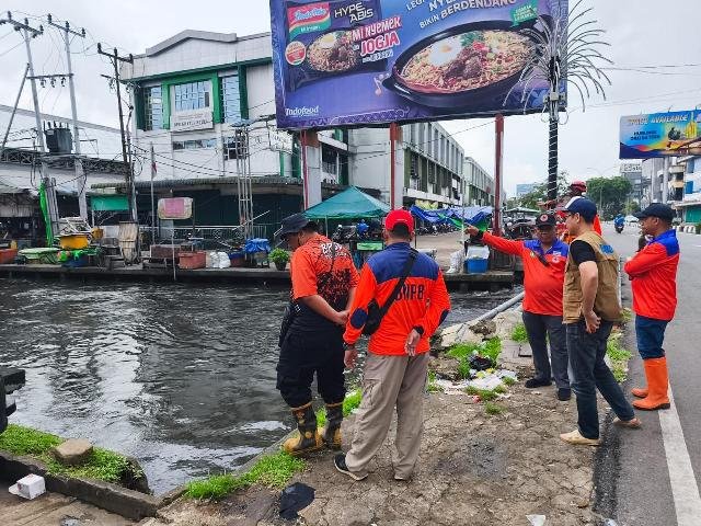 Drainase Sumbat dan Pendangkalan Saluran Menyebkan Banjir di Pontianak Lama Surut