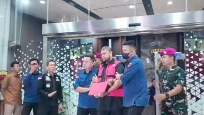 Ketua Yayasan Indonesia Food Security Review (IFSR), Glory Harimas Sihombing ditetapkan tersangka oleh Tim Penyidik pada Jaksa Agung Muda Bidang Tindak Khusus (JAM Pidsus) Kejagung RI dalam kasus korupsi tata kelola program Makan Bergizi Gratis (MBG) pada Badan Gizi Nasional (BGN) Tahun 2025 - 2026 pada Kamis (18/6/2026)