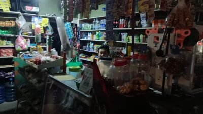 Lilin Habis Diserbu Pembeli