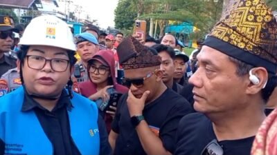 Massa Sampaikan Empat Tuntutan ke PLN Kalbar