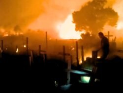 Warga Mau Salat Subuh Terkejut Lihat Kios Kosong Terbakar