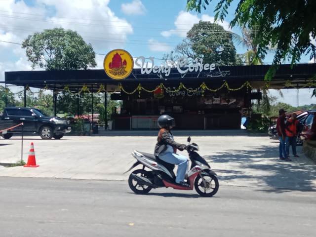 Pejabat Sanggau Tutup Mata Alih Fungsi RTH Sekayam Menjadi Weng Coffee