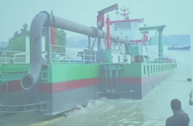 Ratusan Kapal Kandas Akibat Sui Kapuas Dangkal