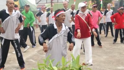 Keseruan Lansia di Kalbar Meriahkan HUT ke-81 Kemerdekaan RI