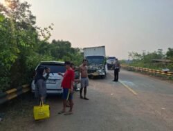 Dua Supir Terluka Akibat Laka Lantas di Trans-Kalimantan