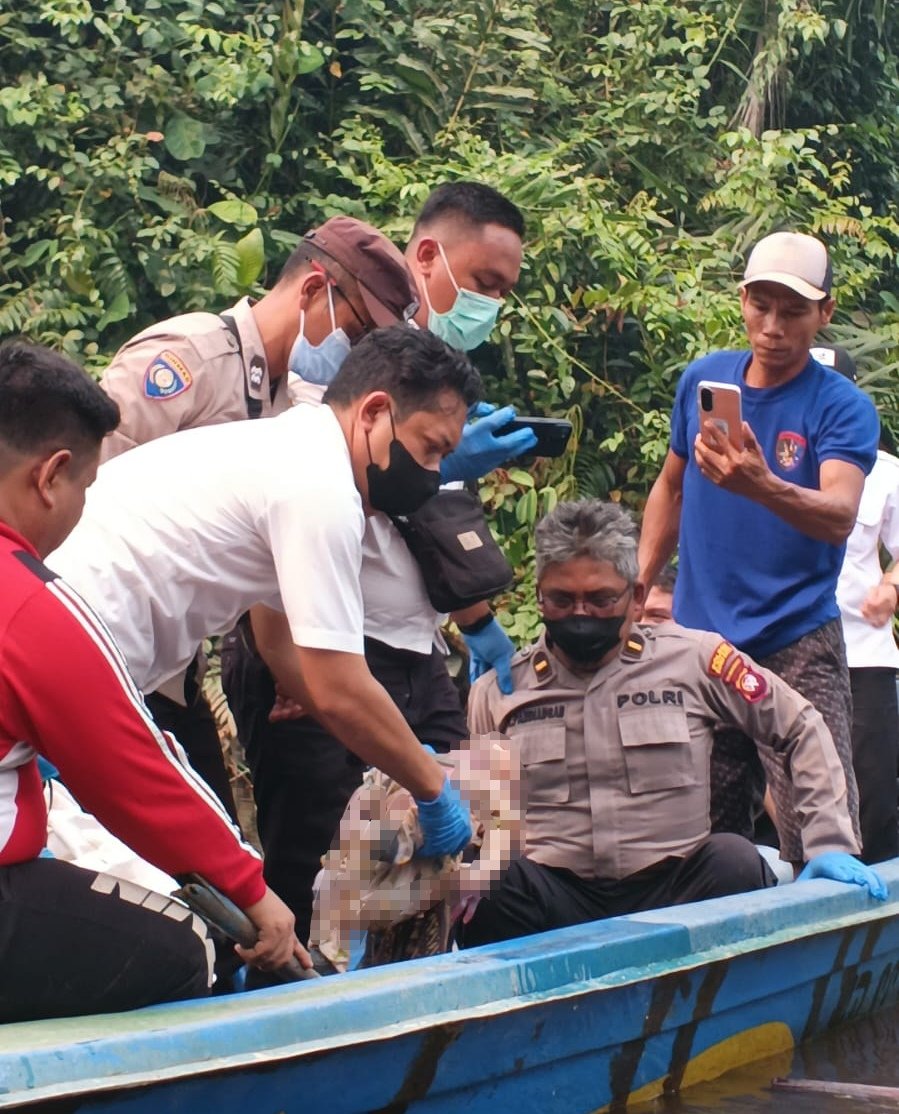 Penebang Sagu Temukan Mayat Bayi Perempuan di Sungai