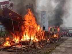 Pembakaran Replika Kapal Wangkang Akhiri Cheng Beng