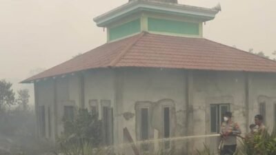 Api Karhutla Nyaris Hanguskan Masjid Baiturrahman