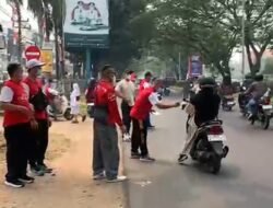 Kawanua Kubu Raya Bagikan Masker Akibat Kabut Asap Karhutla