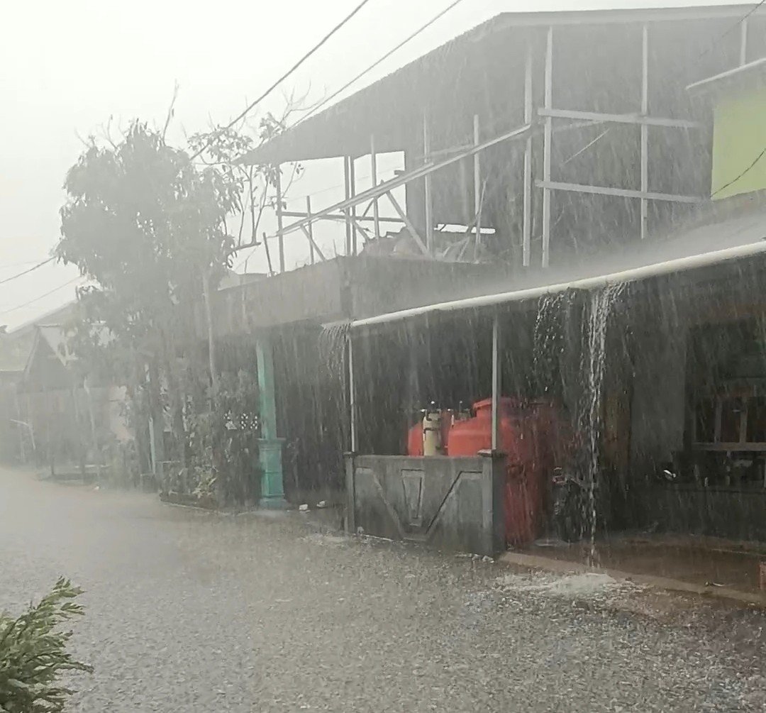 Awan Hujan di Kalbar Mulai Nampak. Dua Pesawat Cassa Siapkan OMC