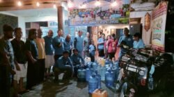 FRKP WB Vespa Lovers Bantu Air Bersih Untuk Pekerja Kebun Sayur