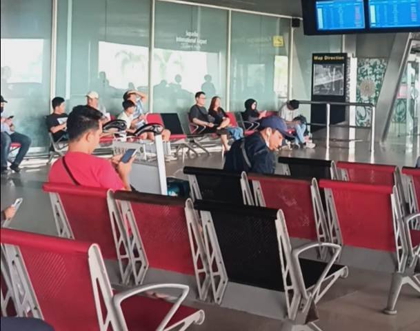 25 Penerbangan di Supadio Batal Akibat Erupsi Gunung Anak Krakatau