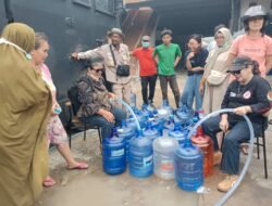 FPK Kalbar Distribusikan Air Bersih Gratis