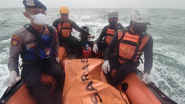 Tiga Hari Hilang Tenggelam, Nelayan Bengkayang Ditemukan di Pulau Semesak