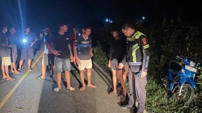 Sempat Ditutup Warga, Akses Jalan Ngabang-Jelimpo Kembali Dibuka
