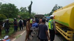 Remaja Tewas di Tabrak Trailer. Pengemudi Hilux Kabur