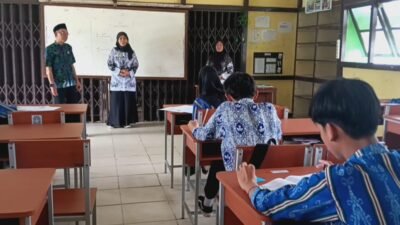 Perda Perlindungan Guru Digodok cegah Kriminalisasi