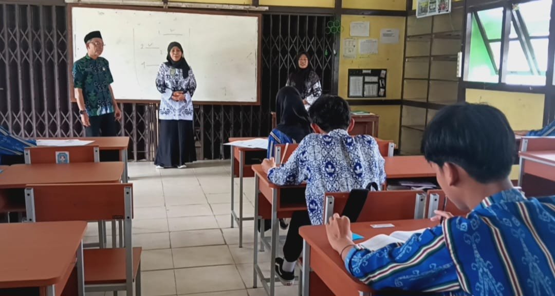 Perda Perlindungan Guru Digodok cegah Kriminalisasi