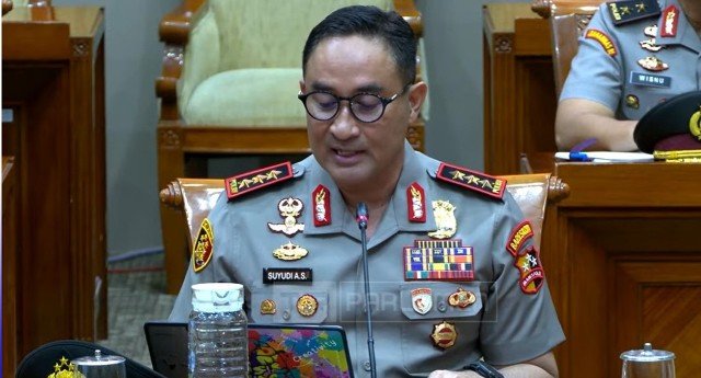 Komisaris Jenderal (Komjen) Suyudi Ario Seto saat mengikuti fit and proper test calon Kapolri di ruang kerja Komisi III DPR RI Gedung Nusantara Komplek Parlemen Senayan, Kamis (1/10/2026). Foto: tangkapan layar tv parlemen/ berkatnewstv